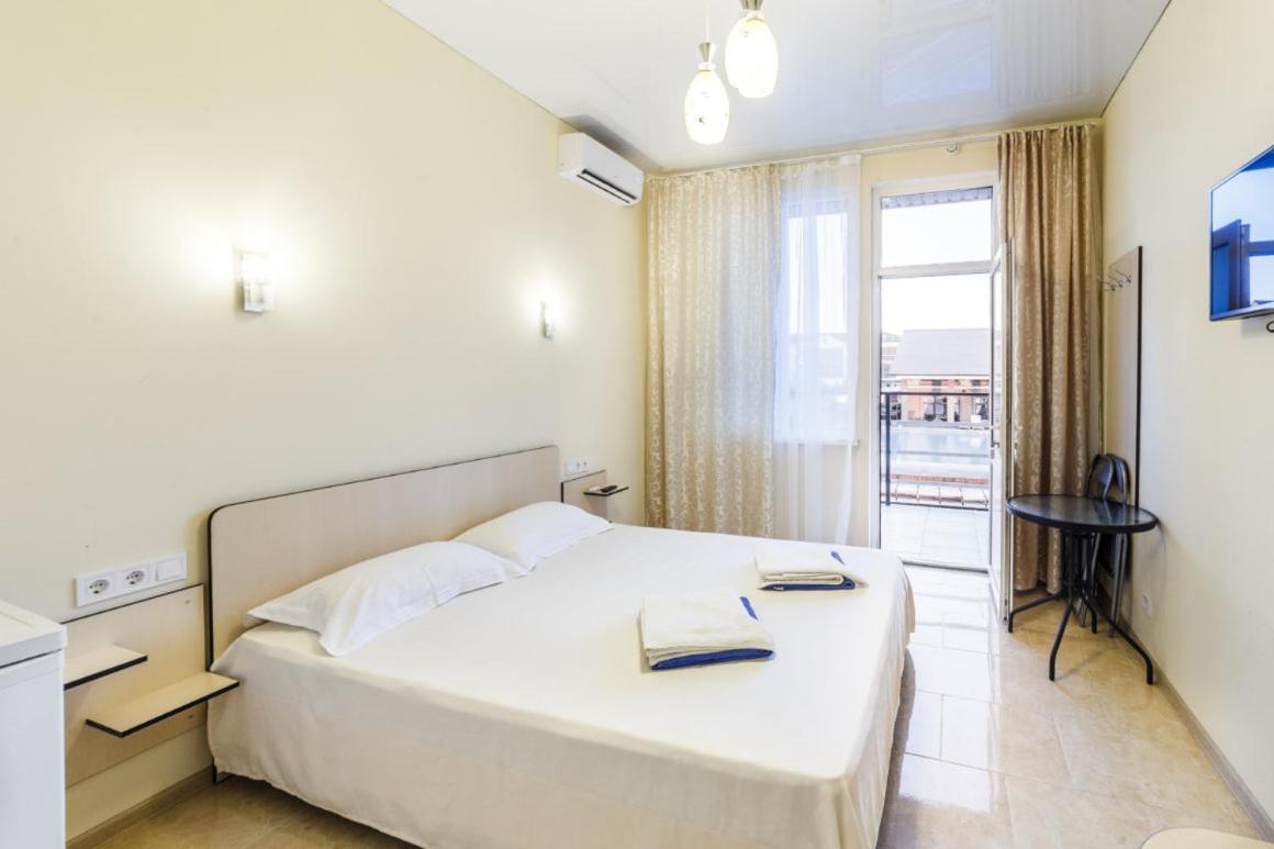 Baza Otdykha Jules Verne Hotel Zatoka Esterno foto