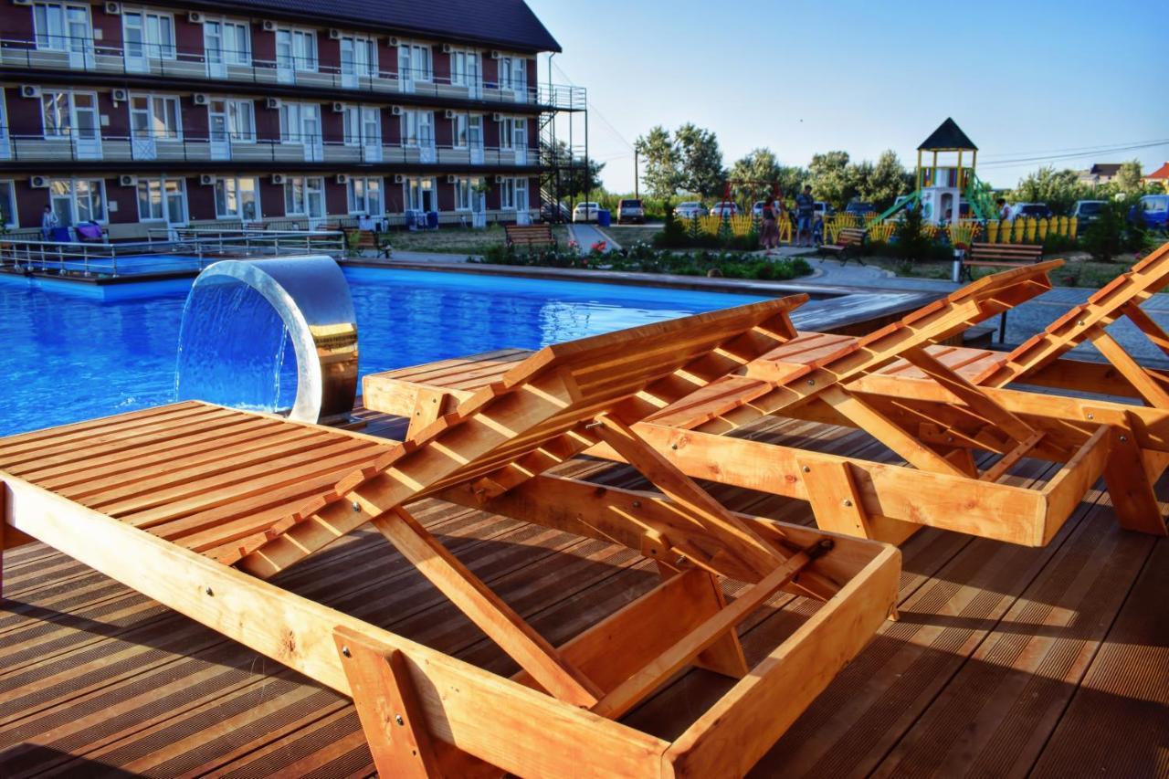 Baza Otdykha Jules Verne Hotel Zatoka Esterno foto