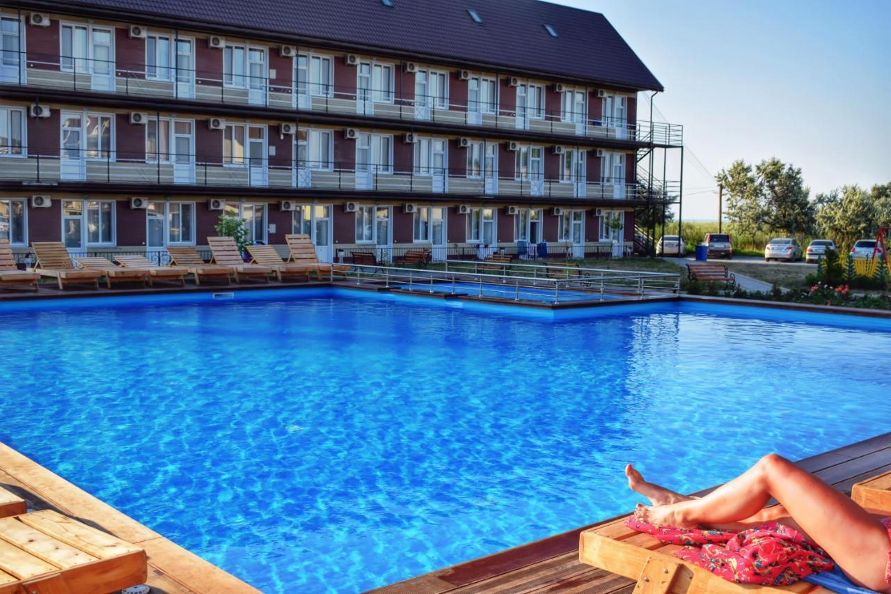 Baza Otdykha Jules Verne Hotel Zatoka Esterno foto